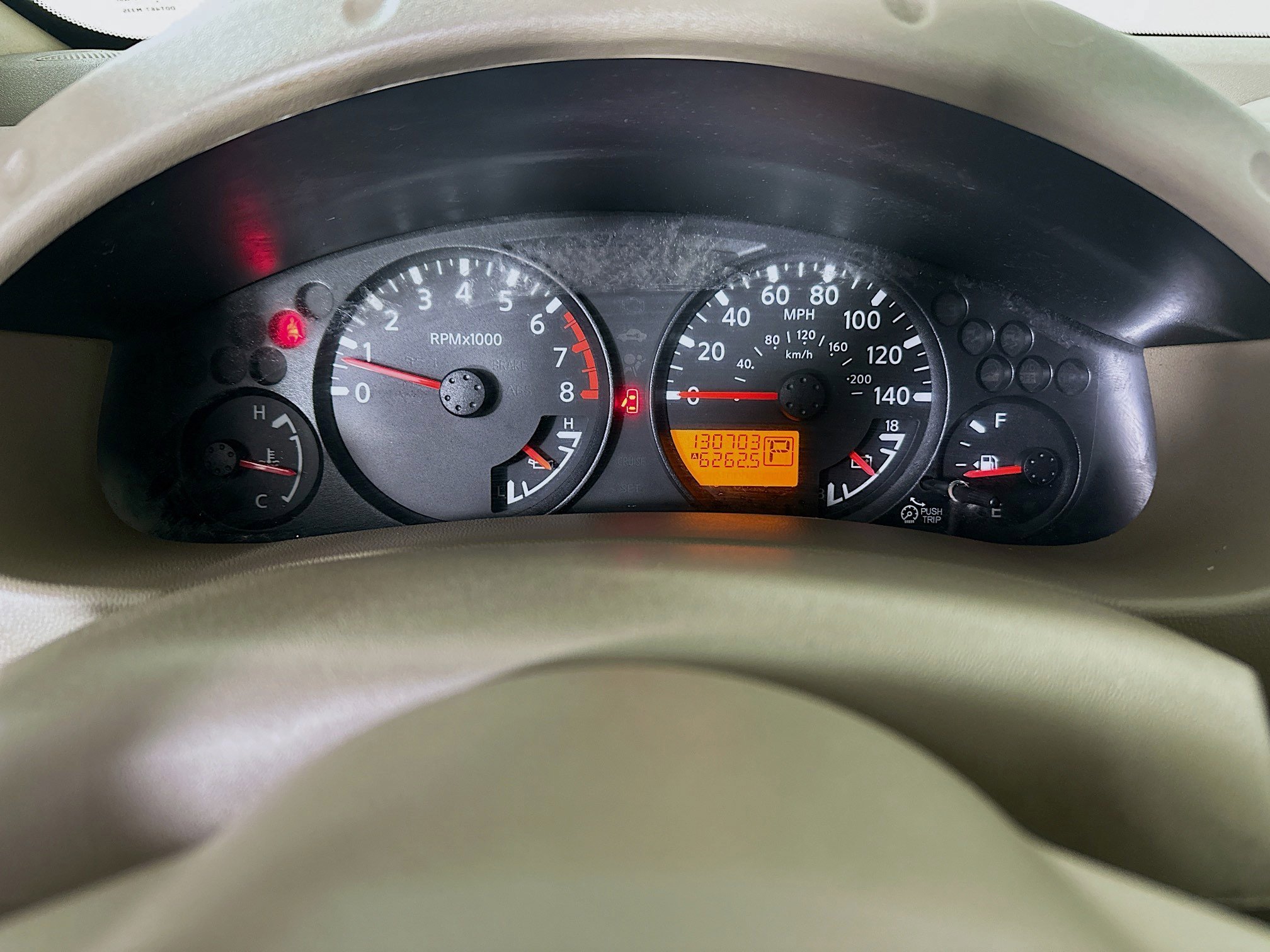 Used 2014 Glacier White Nissan SV image 19