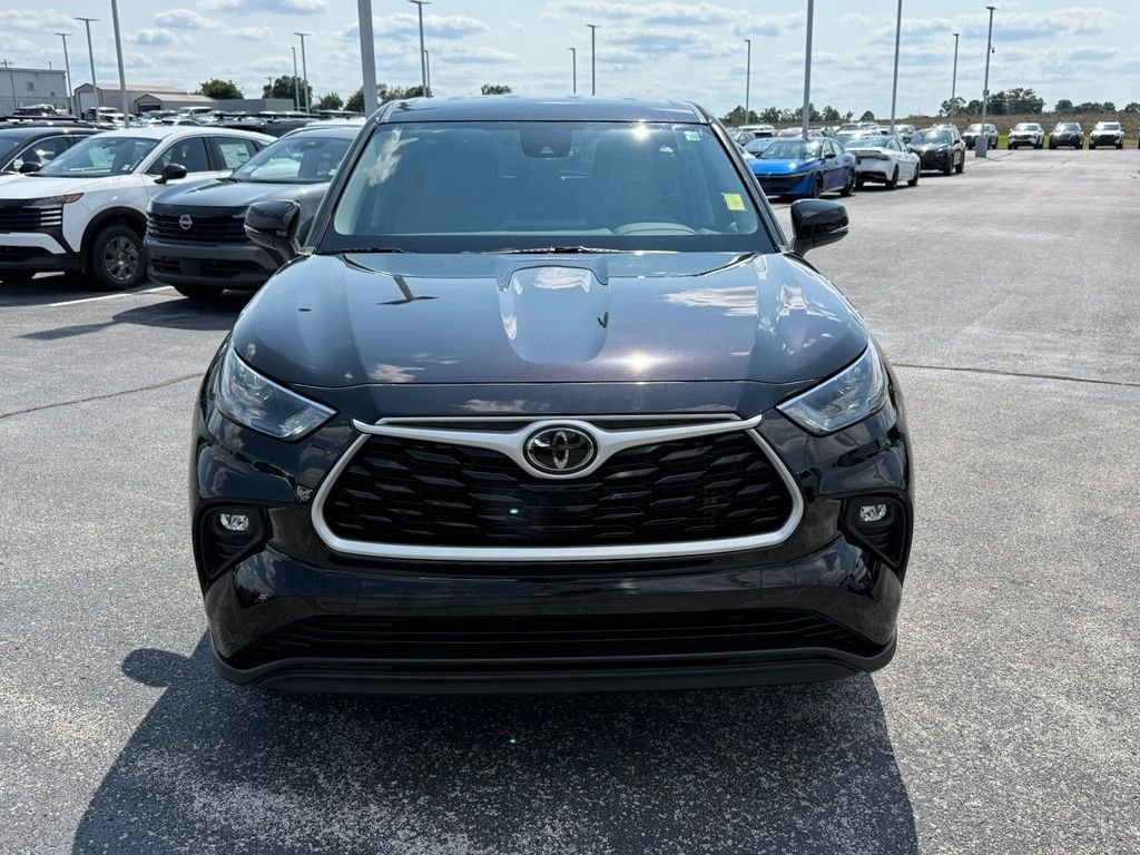 Used 2022 Brown Toyota LE image 53