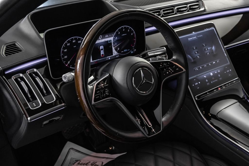 Used 2022 Black Mercedes-Benz S 580 image 27