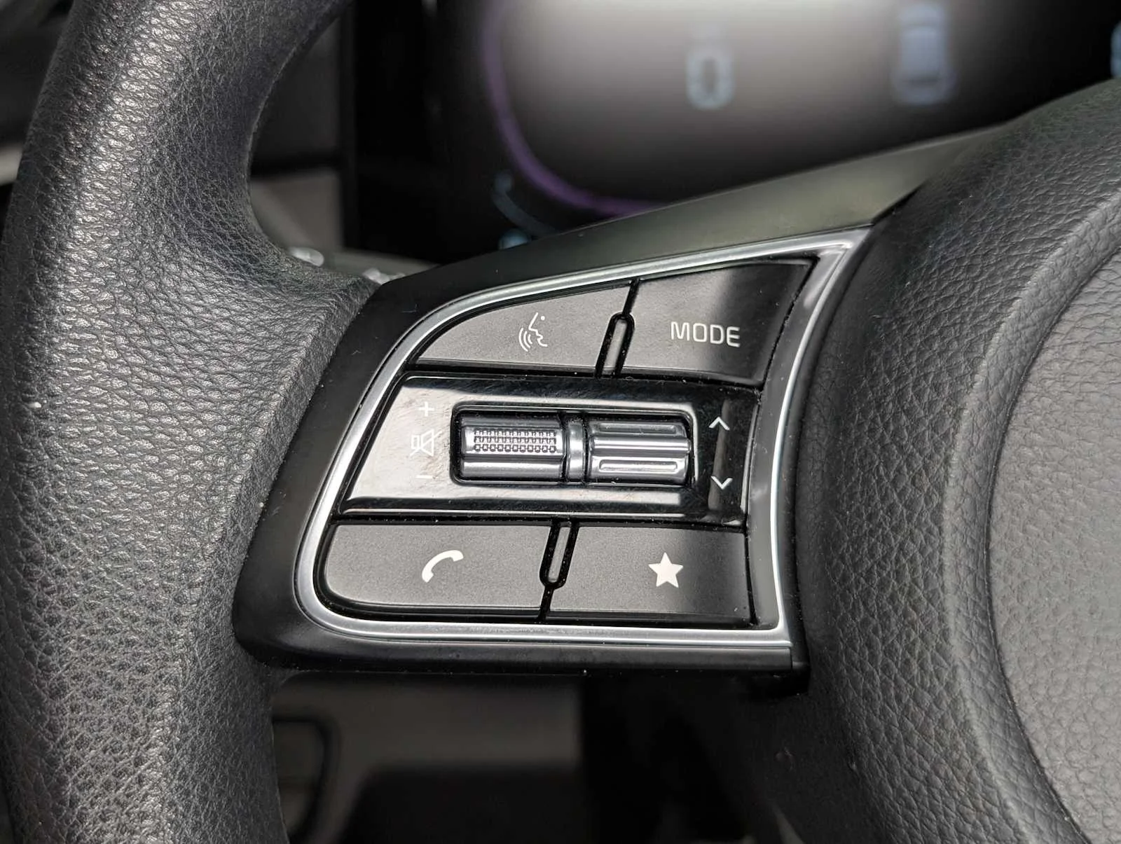Certified Used 2024 Neptune Blue Kia LX image 33