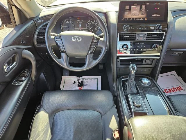 Used 2024 White INFINITI LUXE image 14