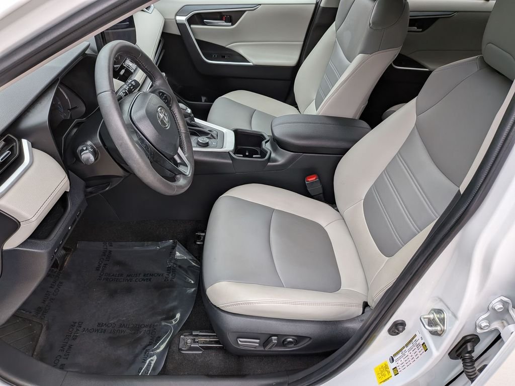 Used 2023 Beige Toyota XLE Premium image 16
