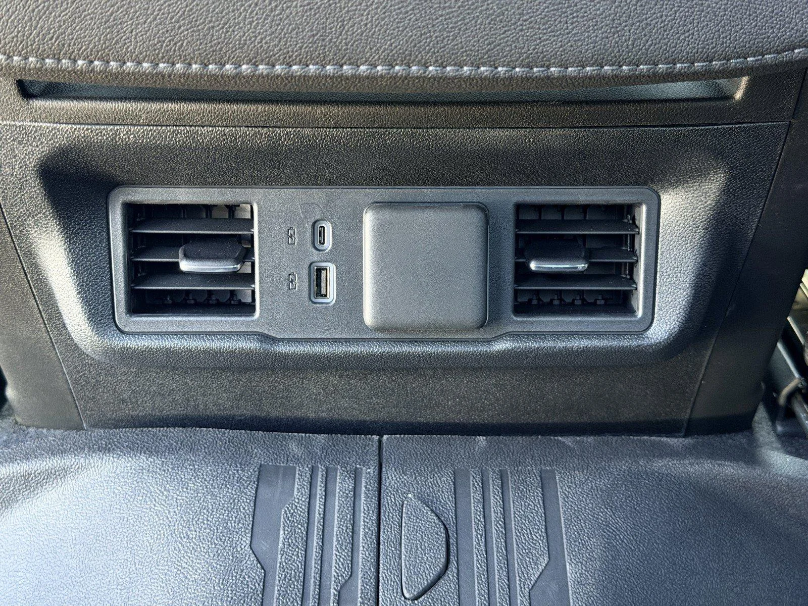 Used 2026 Onyx Black GMC Elevation image 15