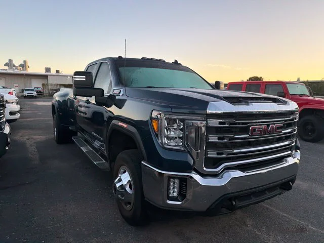 Used 2023 Blue GMC SLE image 4