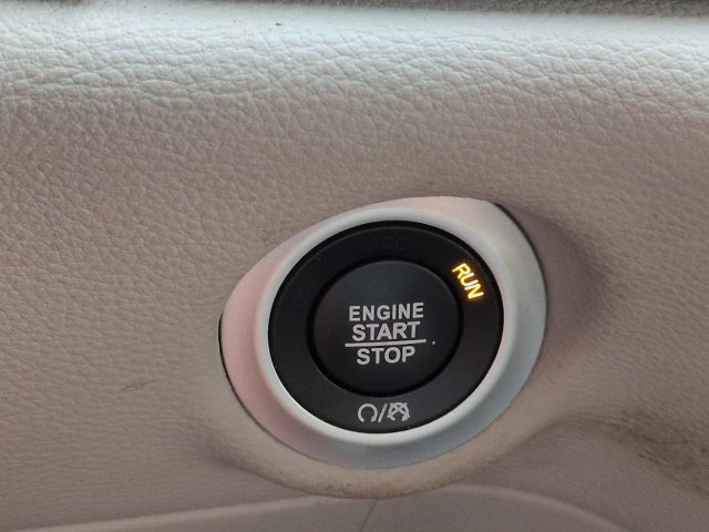 Used 2021 Silver Chrysler Touring L image 26