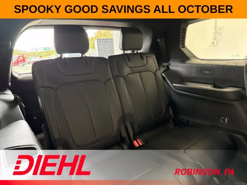 New 2027 High-Gloss Black Paint Jeep Limited Reserve image 12