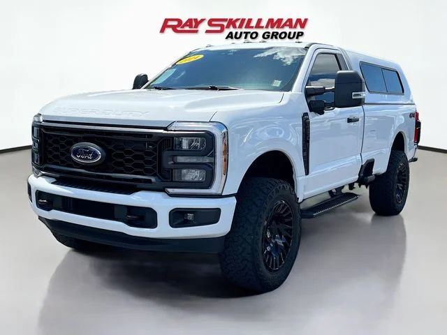 Used 2024 White Ford XL image 3