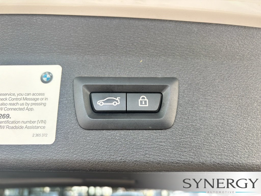 Used 2020 Alpine White BMW sDrive28i image 30