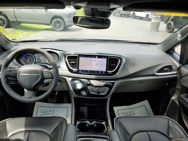 Used 2026 Black Chrysler Limited image 17