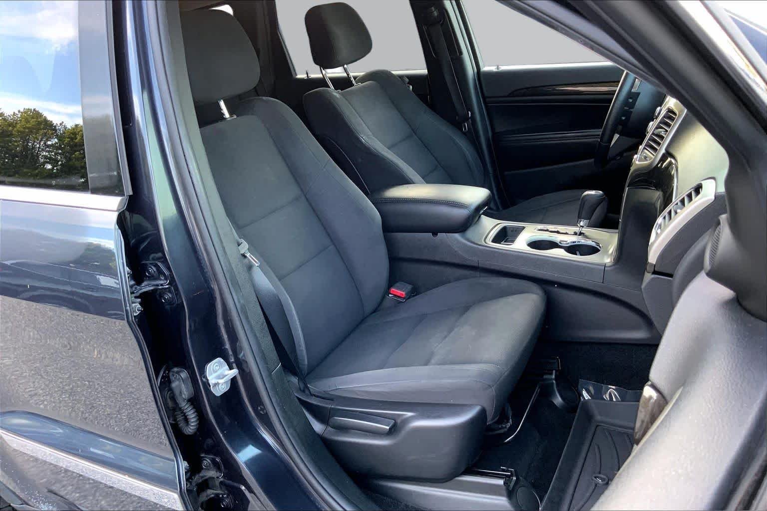 Used 2012 Maximum Steel Metallic Jeep Laredo image 7