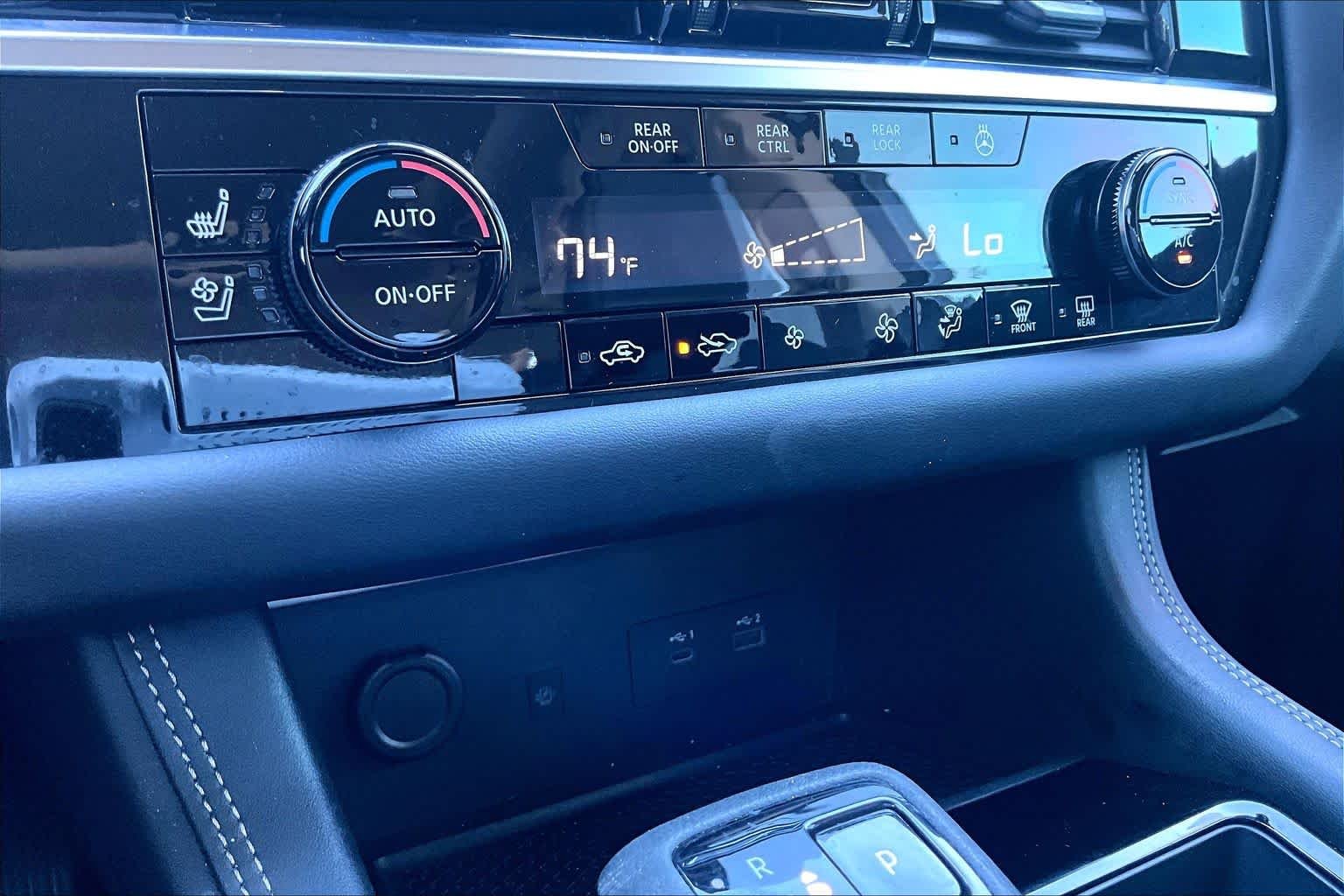 Used 2025 Gun Metallic Nissan Platinum image 34
