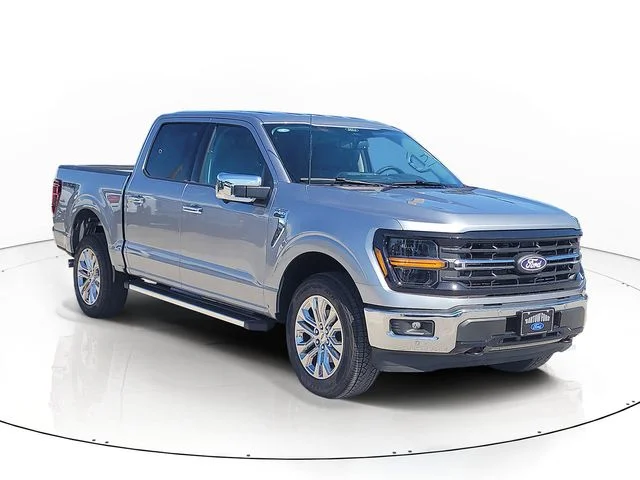 New 2026 Silver Metallic Ford XLT image 3