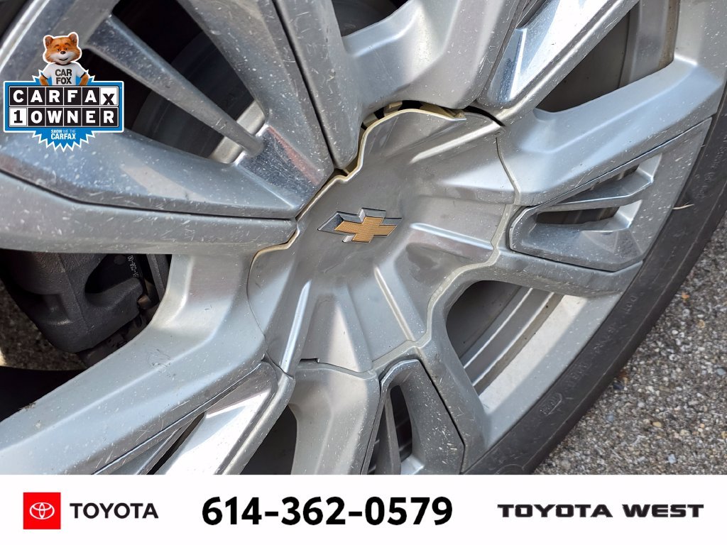 Used 2024 Beige Chevrolet High Country image 10
