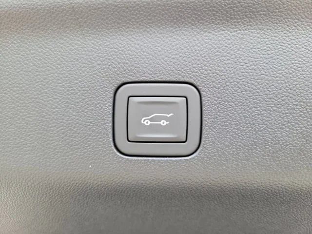 2026 Chevrolet Suburban High Country - Photo 12