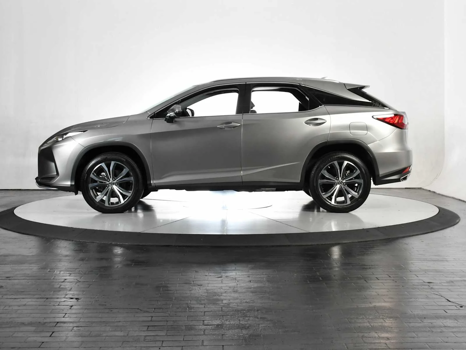 Certified Used 2020 ATOMIC SILVER Lexus  image 2