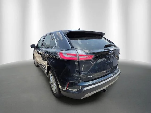 Used 2022 Blue Metallic Ford SEL image 2
