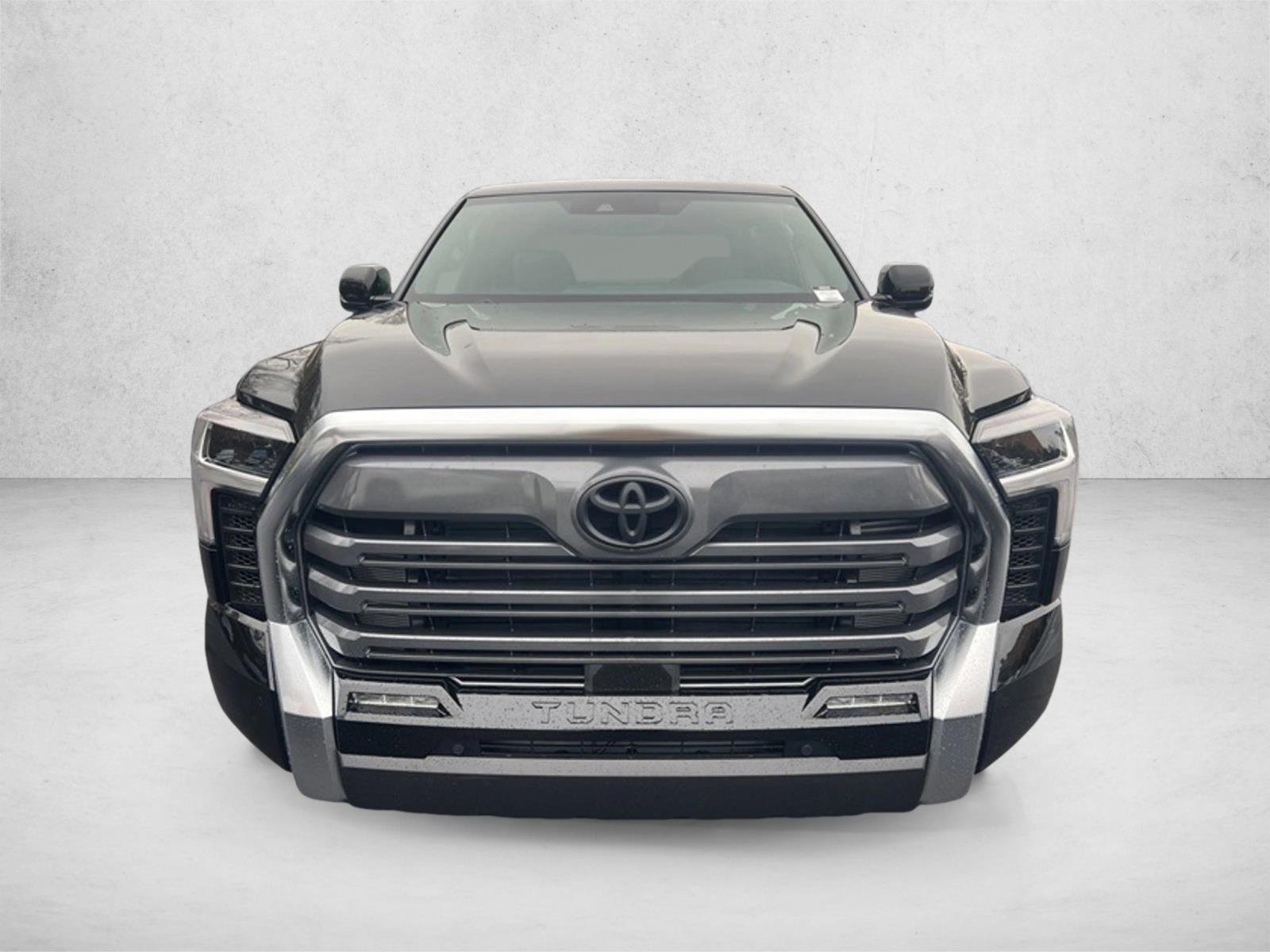 2025 Toyota Tundra Limited - Photo 8