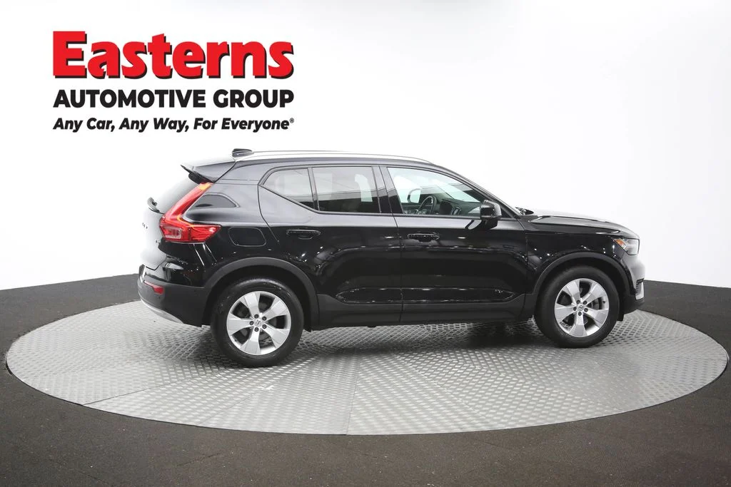 Used 2019 Black Volvo Momentum image 42