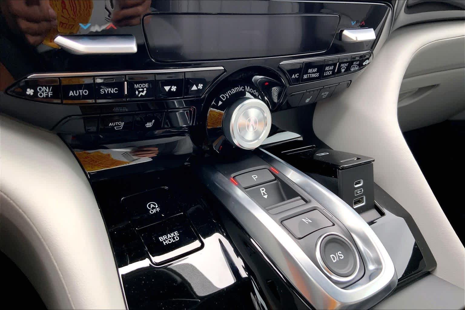 New 2026 Solar Silver Metallic Acura w/Technology Package image 14