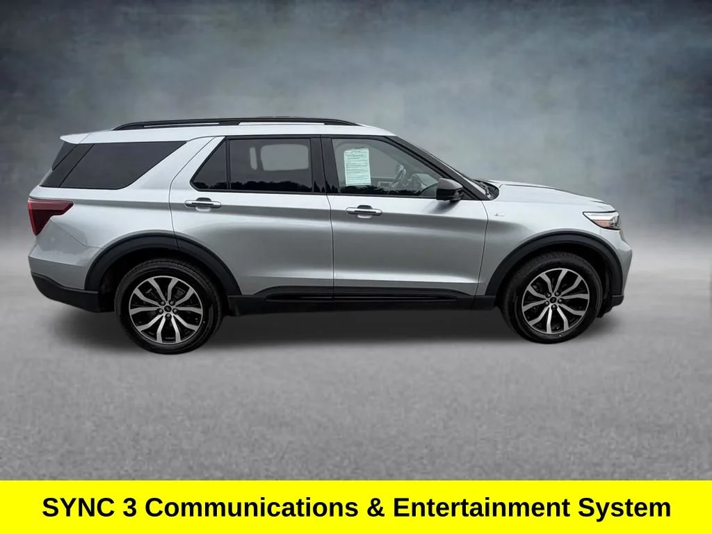 Used 2023 Silver Ford ST-Line image 7