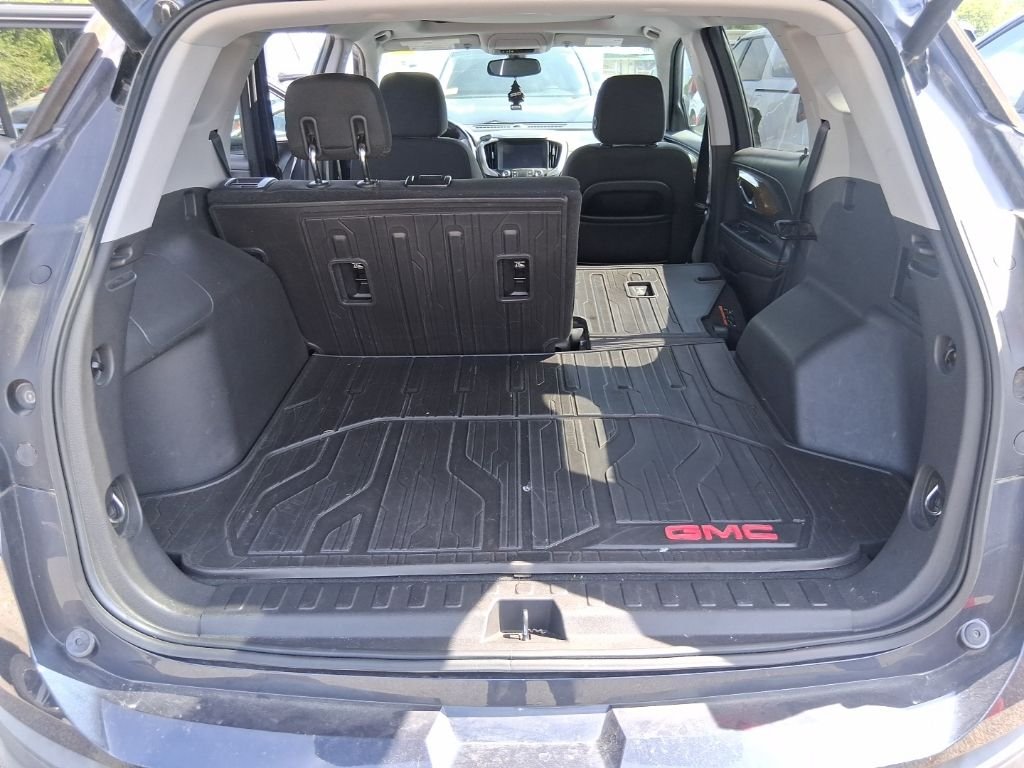 Used 2019 Blue GMC SLE image 16