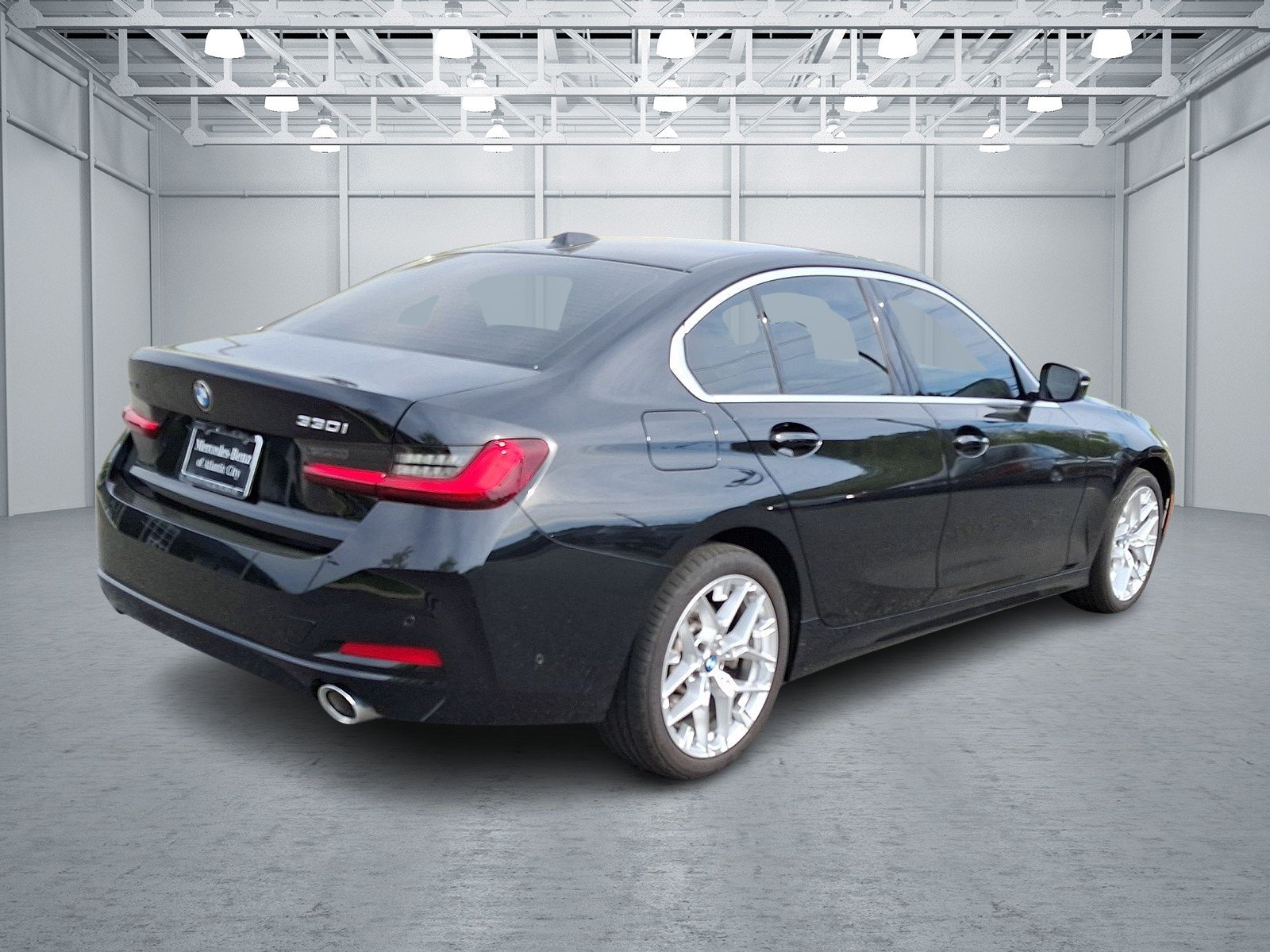 Used 2025 Black Sapphire Metallic BMW xDrive image 6