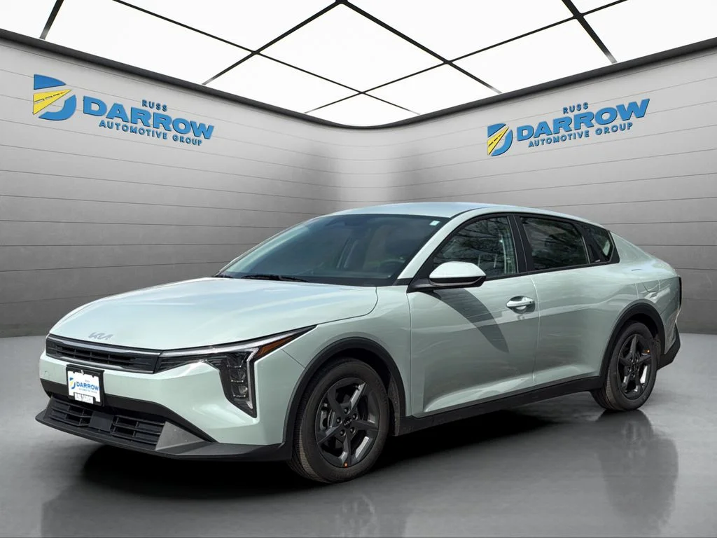 2025 Kia K4 LXS AT's photo