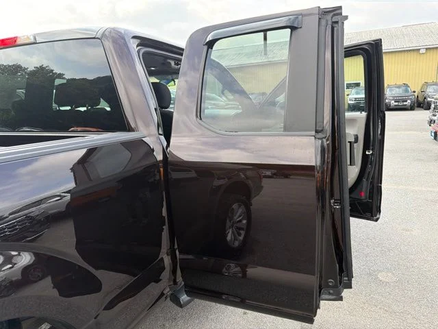 Used 2018 Red Ford XL image 34