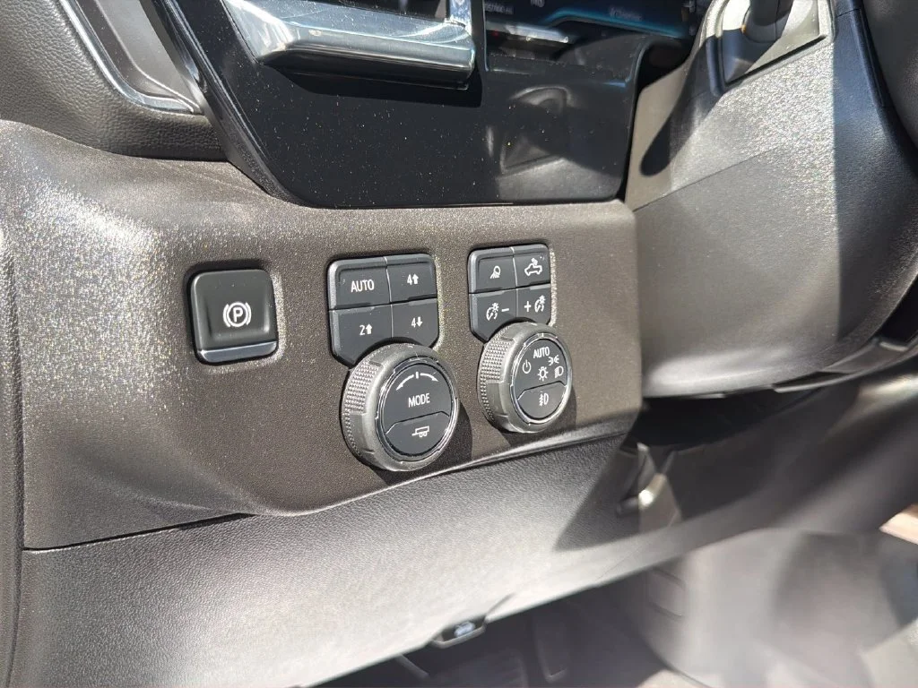 Used 2025 Sterling Gray Metallic Chevrolet LT image 20