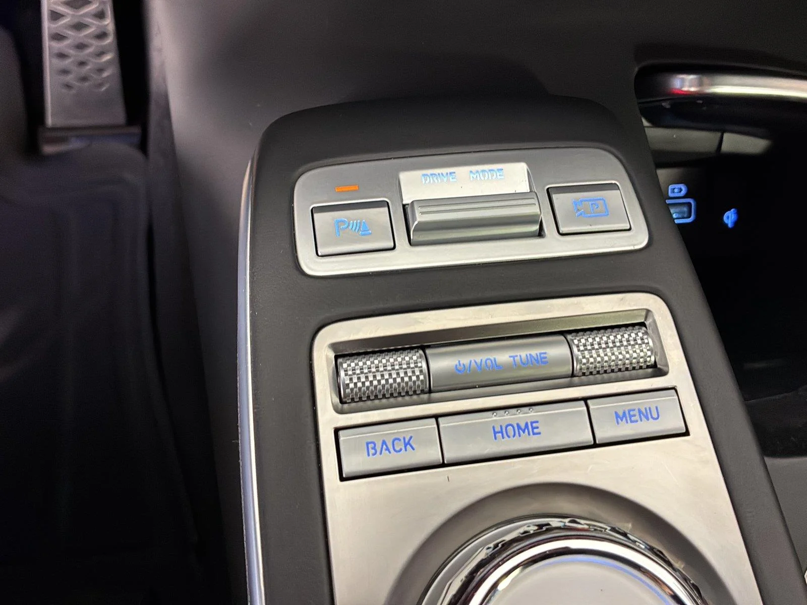 Used 2023 Himalayan Gray Genesis 2.5T image 39