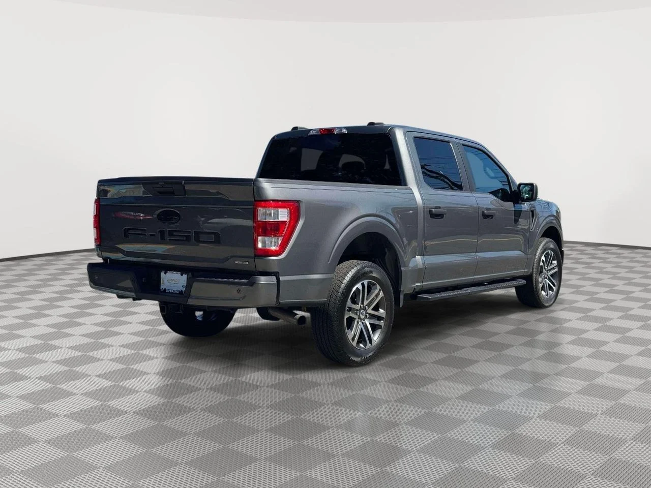 Used 2023 CARBONIZED GRAY METALLIC Ford XL image 7