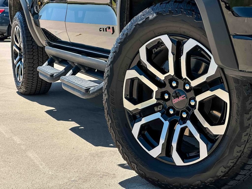 Used 2025 Black GMC AT4 image 9