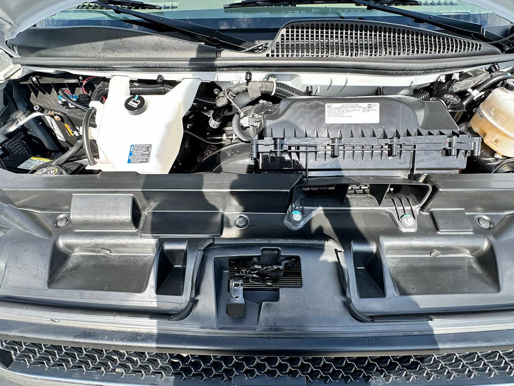 Used 2025 Summit White Chevrolet WT image 37