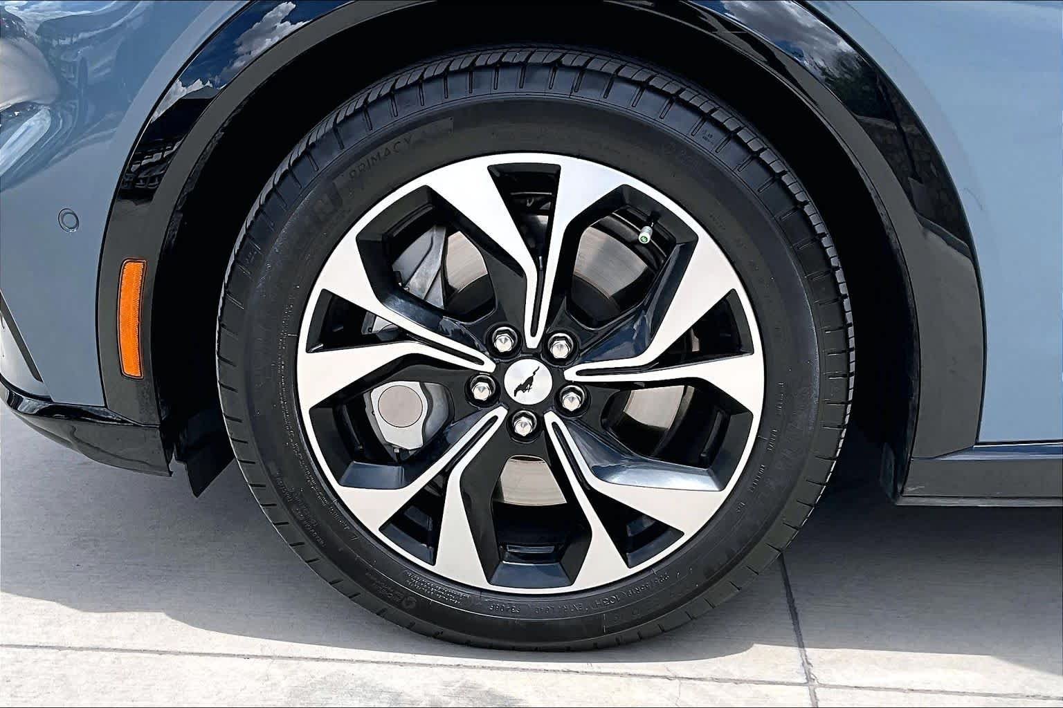 Used 2023 Vapor Blue Metallic Ford Premium image 11