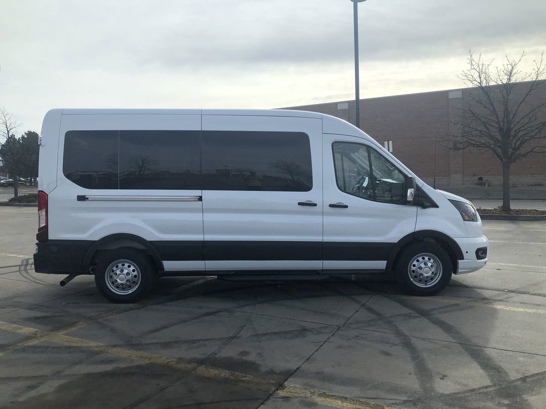 New 2026 Oxford White Ford XLT image 2