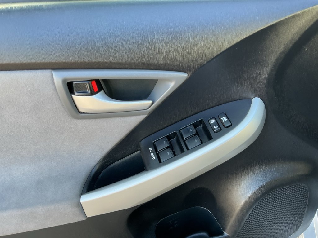 Used 2015 Silver Toyota Three image 14