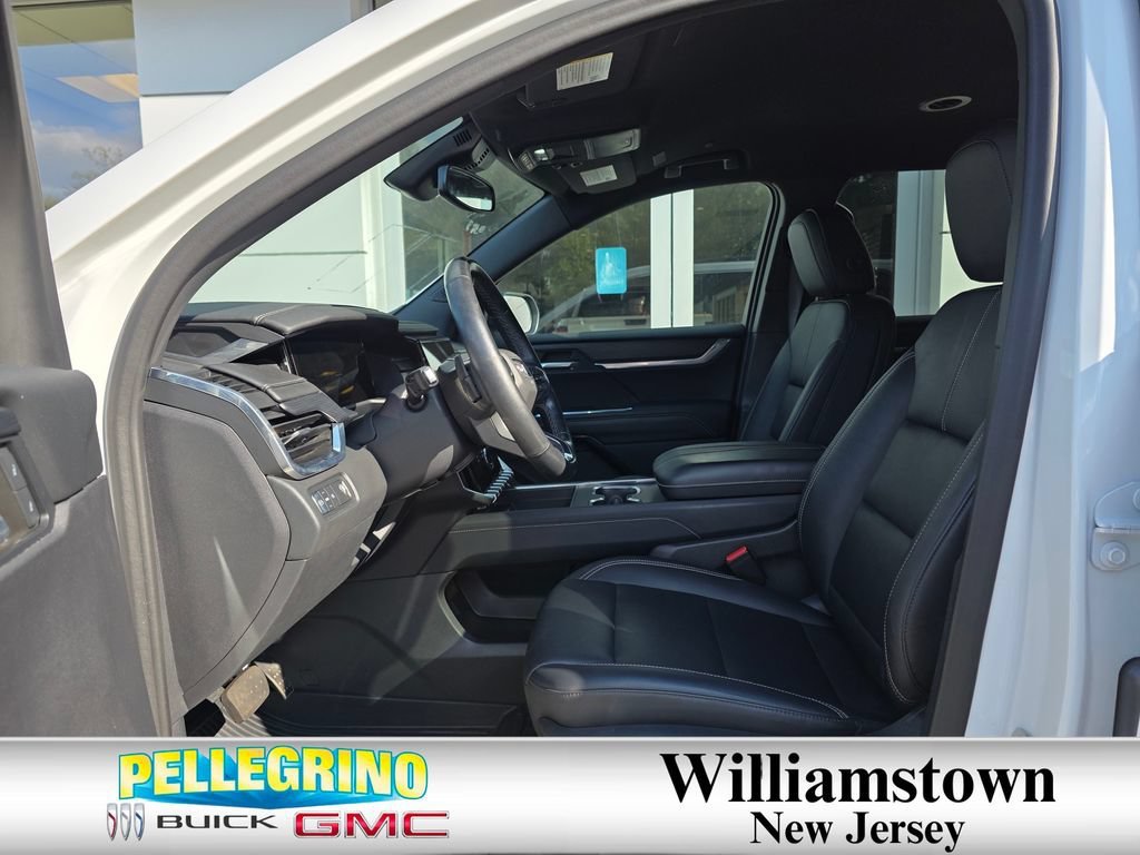 Used 2024 Summit White GMC Elevation image 4