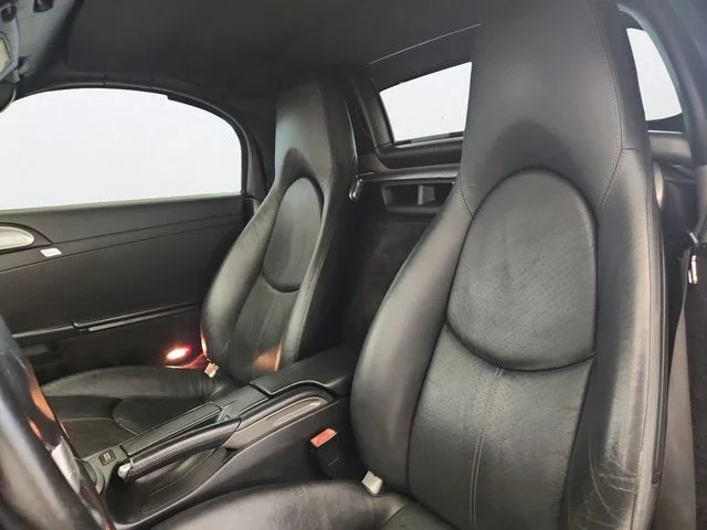 Used 2006 Black Porsche Base image 9