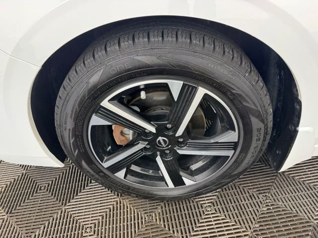 Used 2024 White Nissan SV image 30