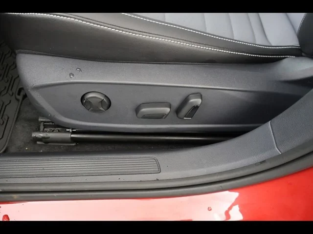 New 2026 Kings Red Metallic Volkswagen 1.5T SE image 14