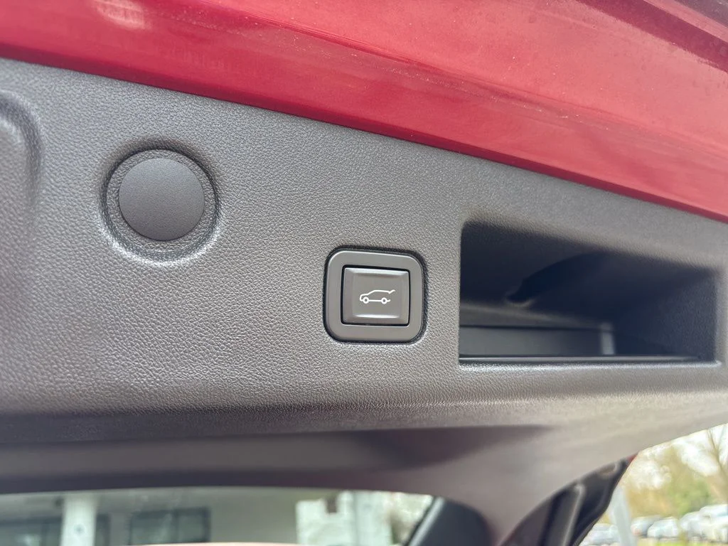 Used 2019 Cajun Red Tintcoat Chevrolet LT image 29