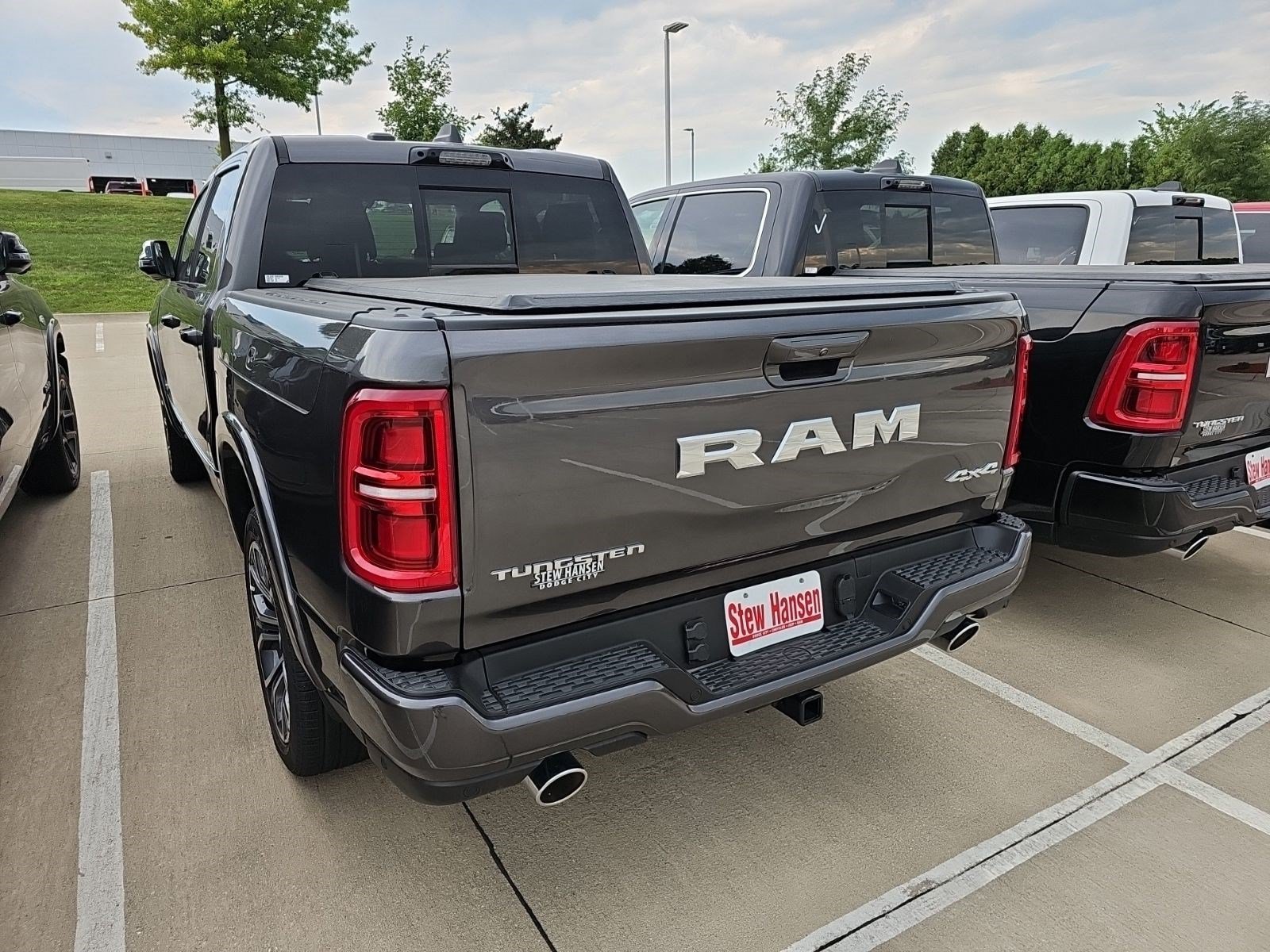 New 2026 Granite Crystal Metallic Clearcoat Ram Tungsten image 2