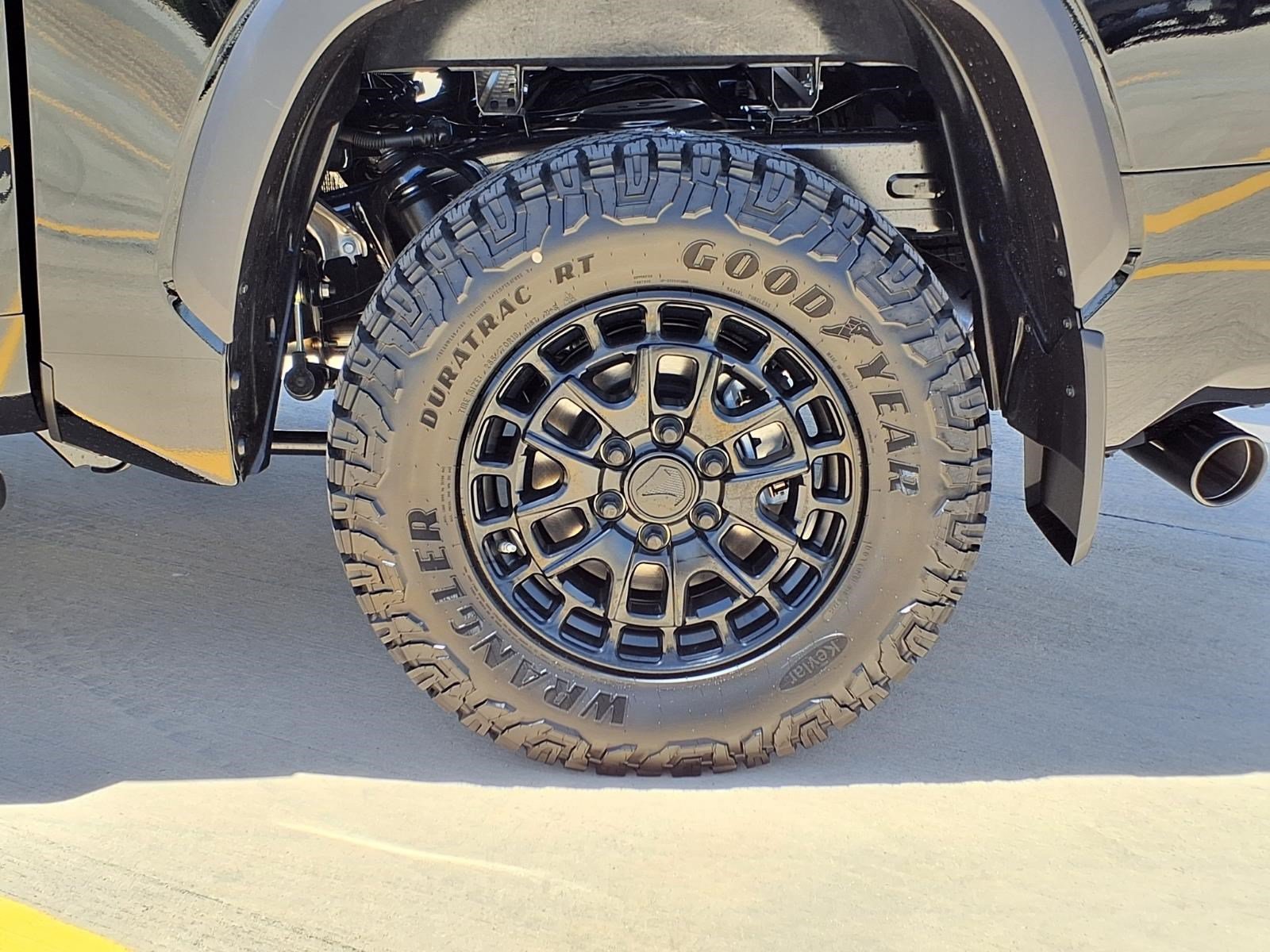 New 2026 Midnight Black Metallic Toyota SR5 image 8