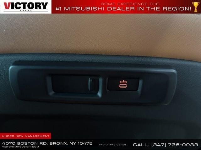 Used 2021 Black BMW M50i image 22