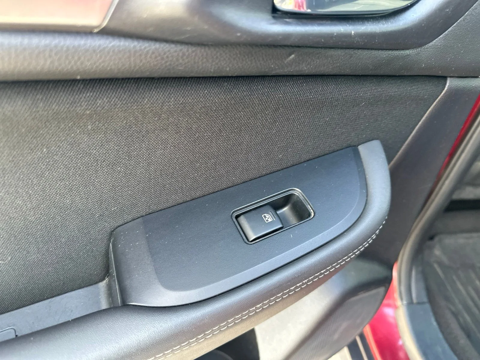Used 2018 Red Subaru 2.5i Premium image 23