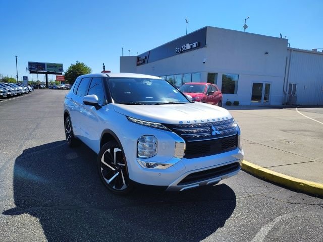 2024 Mitsubishi Outlander SE S-AWC's photo