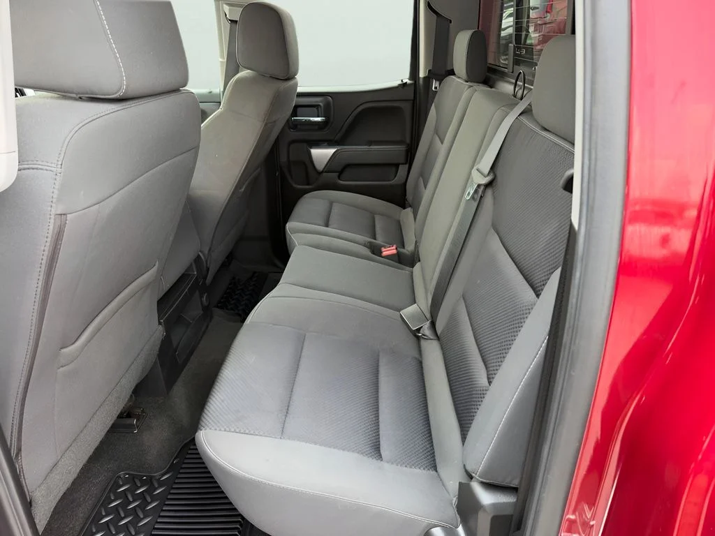 Used 2018 Cajun Red Tintcoat Chevrolet LT image 16