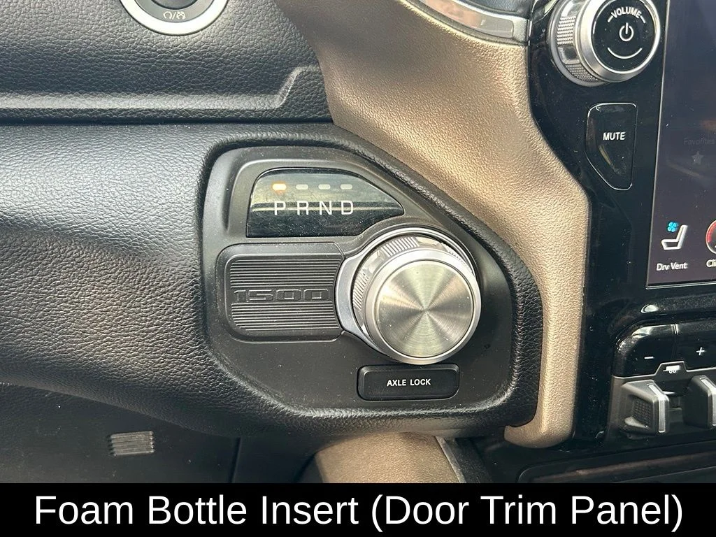Used 2019 Black Ram Laramie image 22