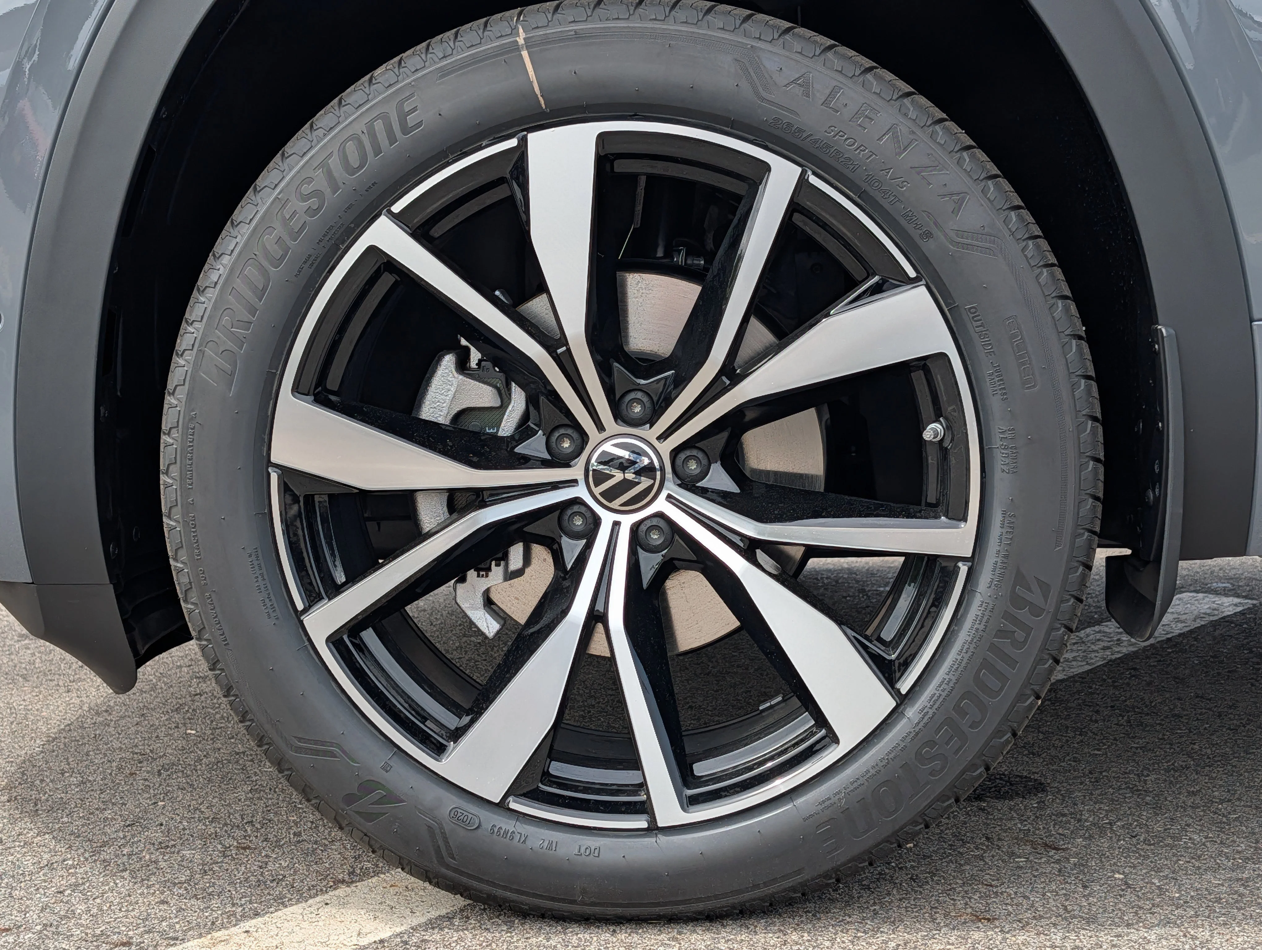New 2026 Pure Gray Volkswagen 2.0T SEL Premium R-Line image 4