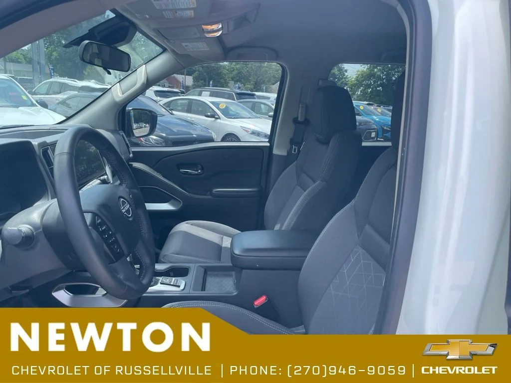 Used 2025 White Nissan SV image 4